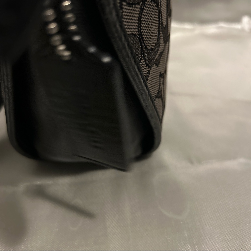 Shoulder bag - Picture 8 of 12
